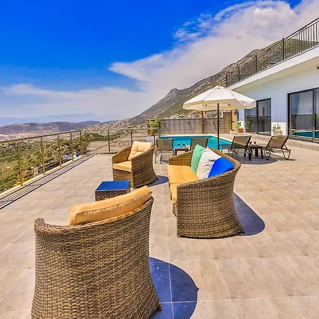 Mona Roza Kalkan