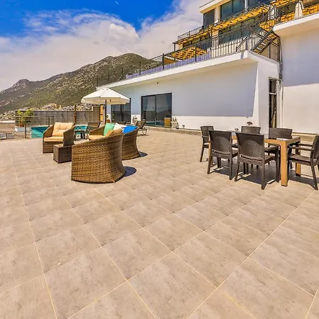 Mona Roza Villa